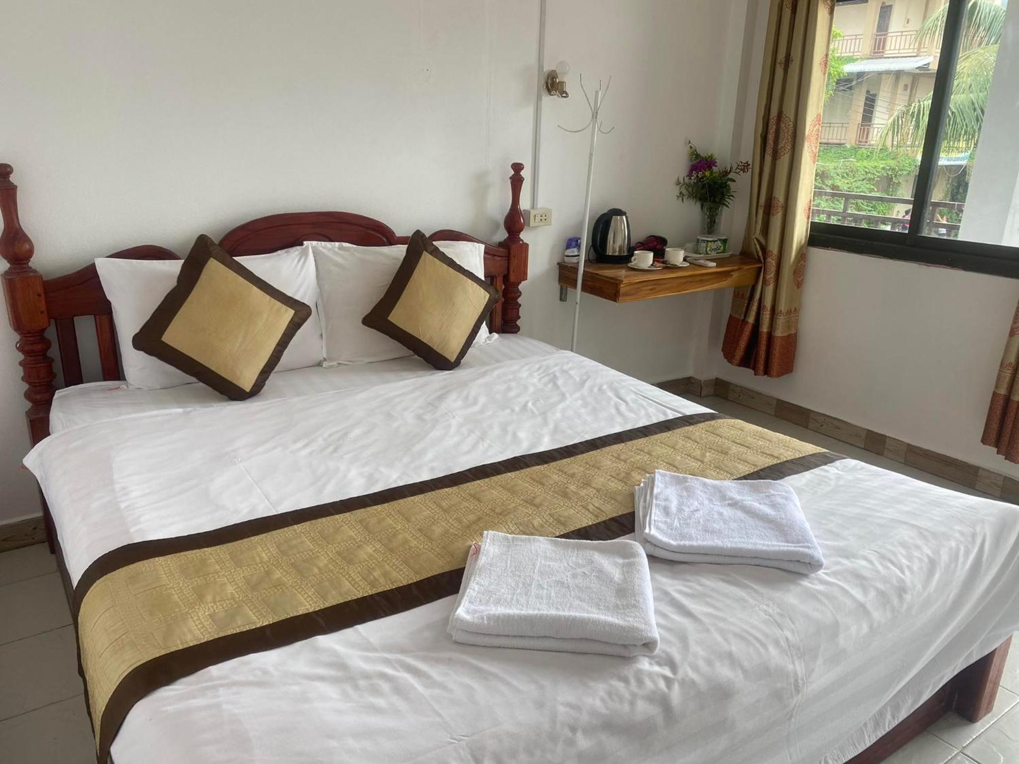 Vang Vieng Victory Hostel ภายนอก รูปภาพ