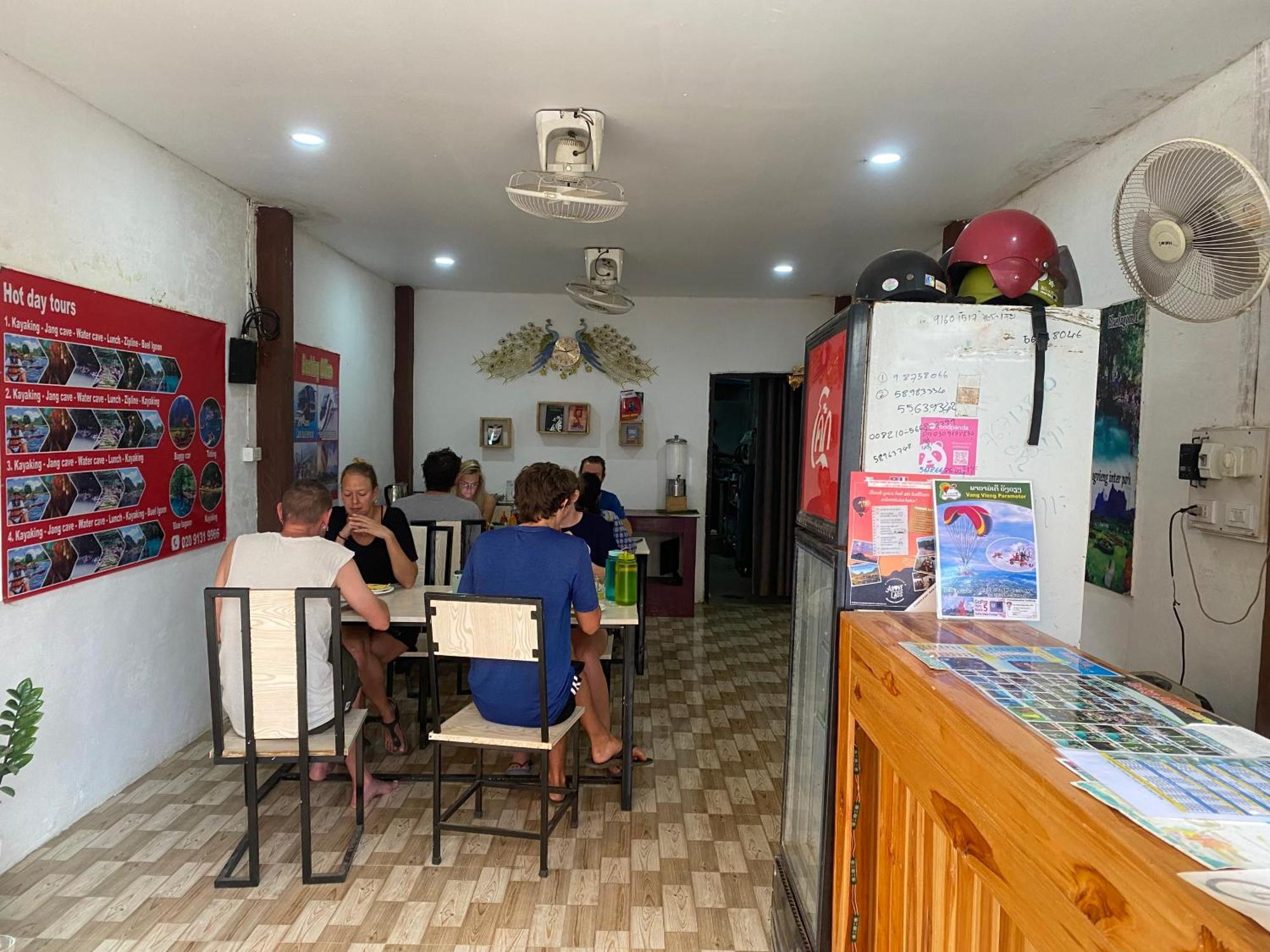 Vang Vieng Victory Hostel ภายนอก รูปภาพ