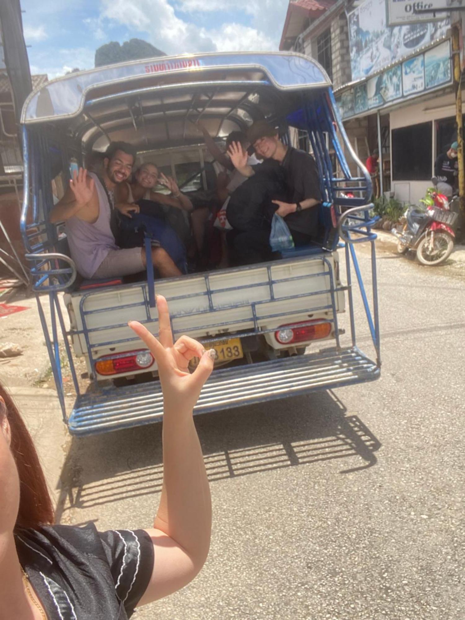 Vang Vieng Victory Hostel ภายนอก รูปภาพ