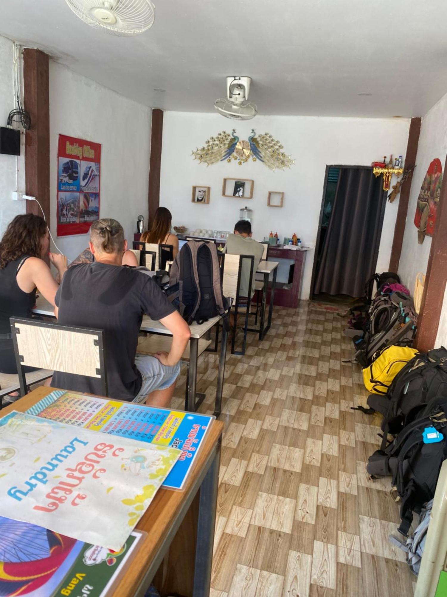 Vang Vieng Victory Hostel ภายนอก รูปภาพ