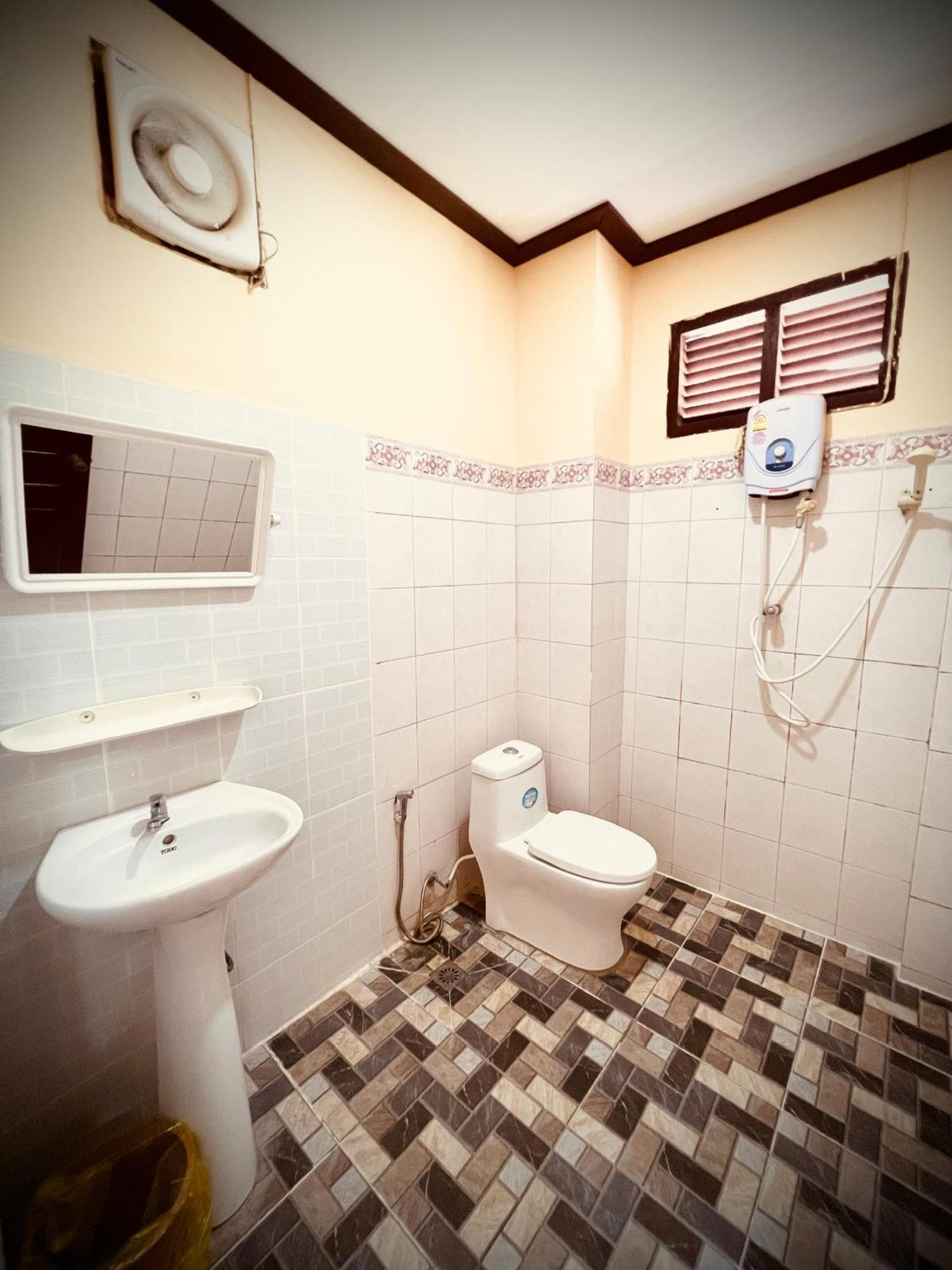 Vang Vieng Victory Hostel ภายนอก รูปภาพ